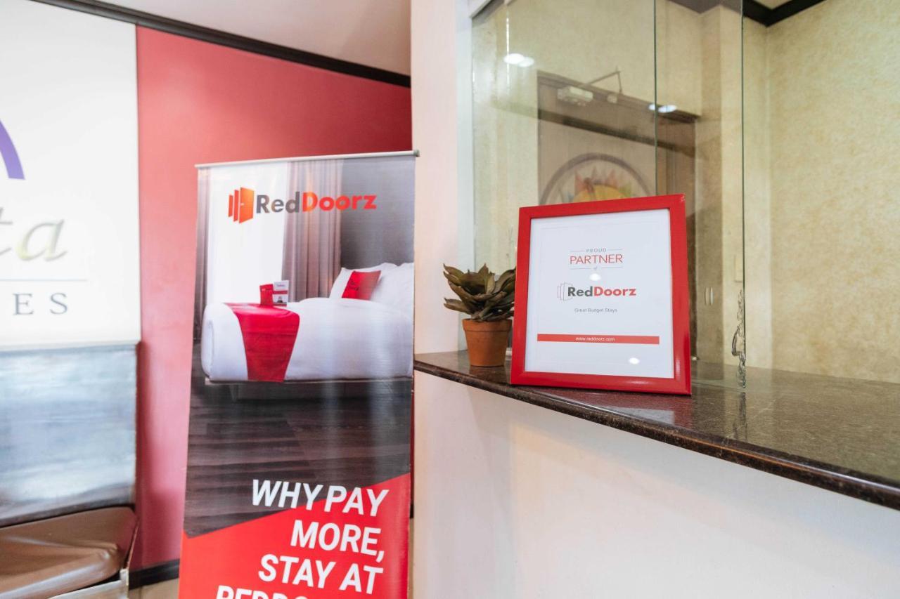 Reddoorz @ Bonifacio St Cebu Hotel Exterior photo